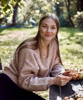 Juna, independent mentor at Cuentamelo Todo